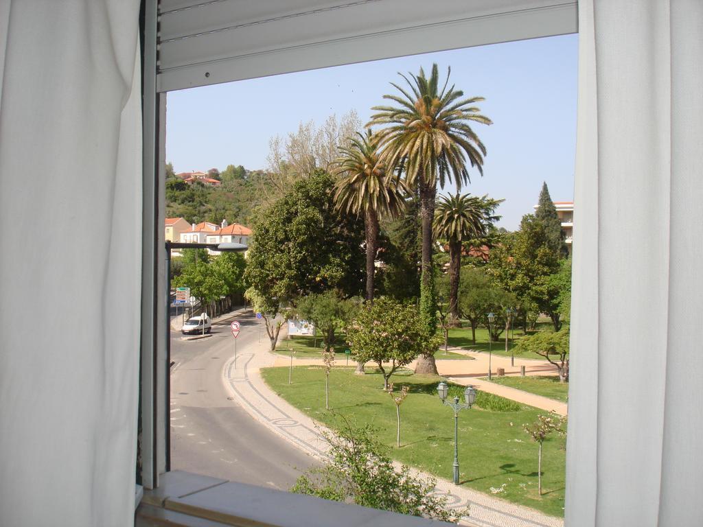 Отель Pensao Residencial Luanda Томар Номер фото